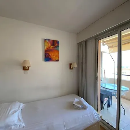 Joli 2 Pieces Vue Parking Clim 50m