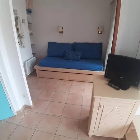 Joli 2 Pieces Vue Parking Clim 50m * Мантон